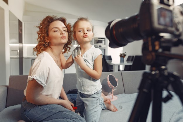 Leveraging Social Media to Engage New Mothers